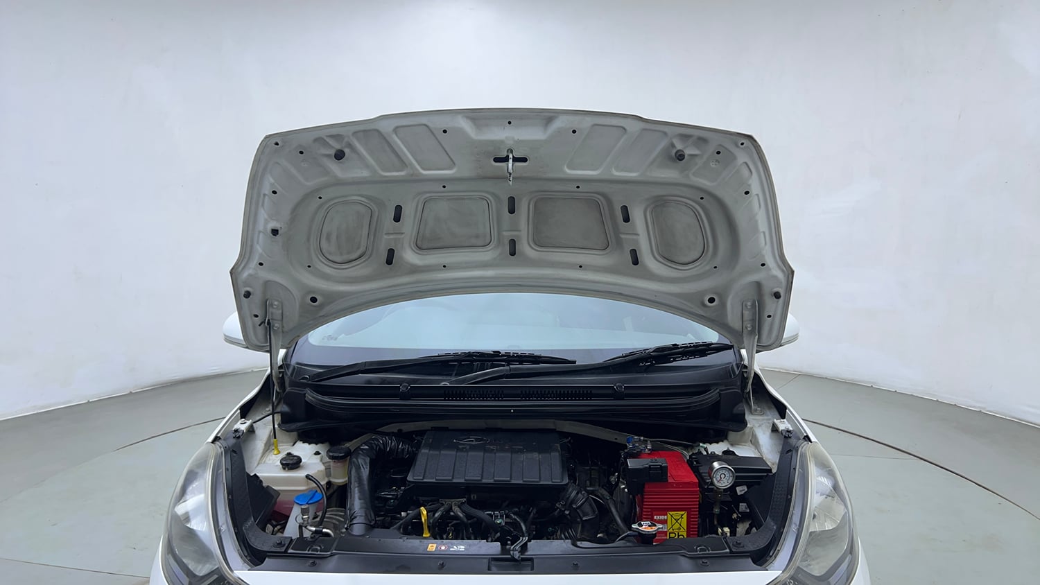 Used 2022 Hyundai Grand i10 Nios Sportz 1.2 Kappa VTVT CNG Cng Manual engine ENGINE & BONNET OPEN FRONT VIEW