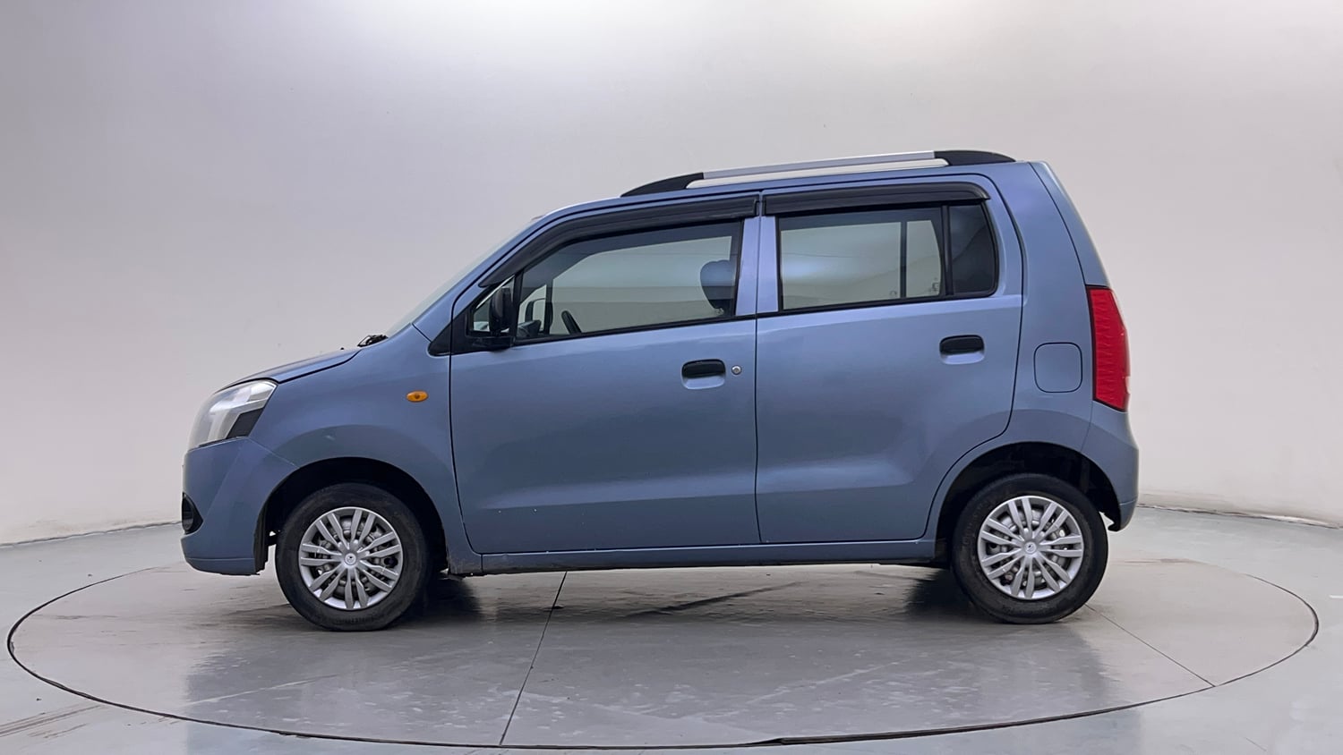 Used 2012 Maruti Suzuki Wagon R LXi Petrol Manual exterior LEFT SIDE VIEW