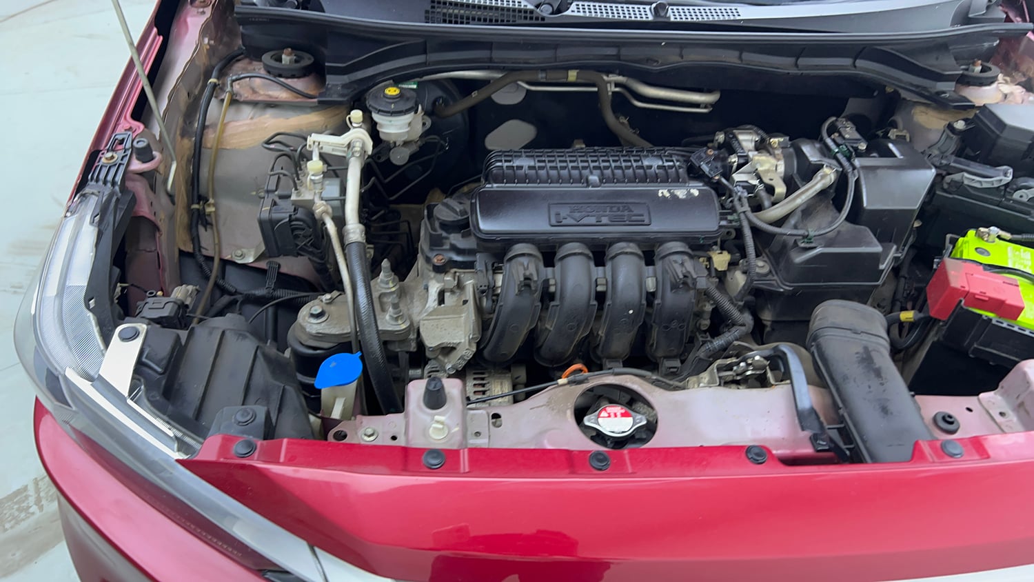 Used 2020 Honda Amaze Exclusive Edition CVT Petrol Petrol Automatic engine ENGINE RIGHT SIDE VIEW