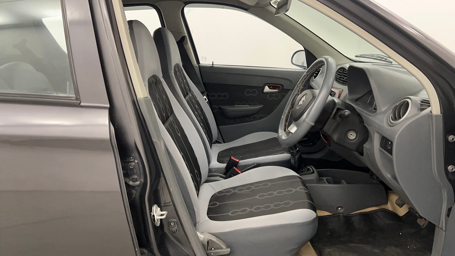 Used 2015 Maruti Suzuki Alto 800 Lxi Petrol Manual interior RIGHT SIDE FRONT DOOR CABIN VIEW