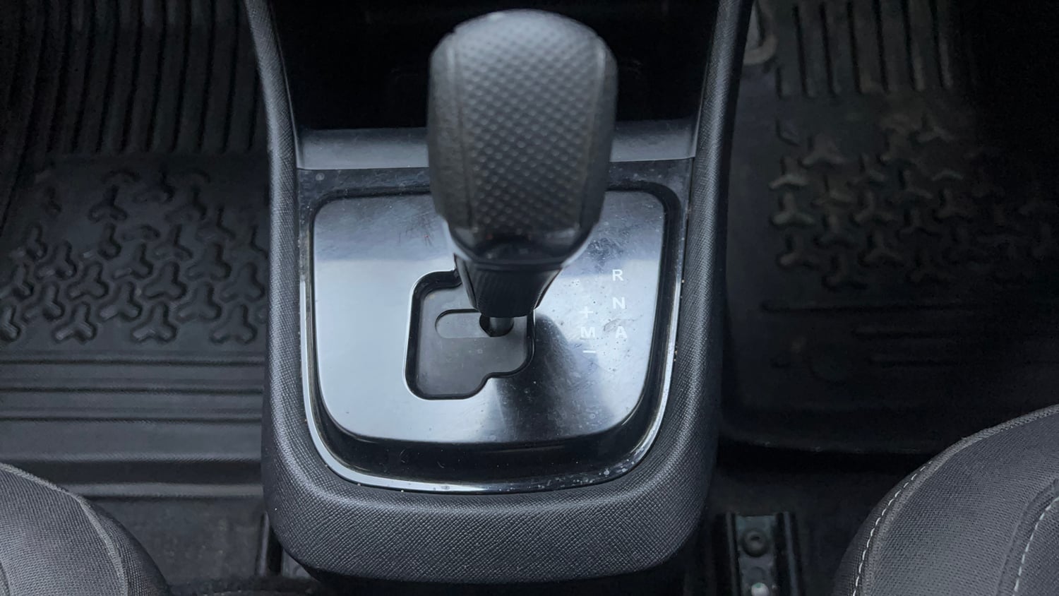 Used 2023 Tata Punch Creative Dual Tone AMT Petrol Automatic interior GEAR  KNOB VIEW