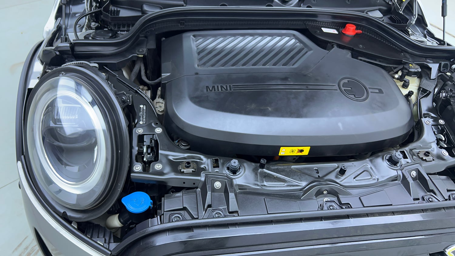 Used 2023 Mini Cooper SE 3-Door Electric Automatic engine ENGINE RIGHT SIDE VIEW