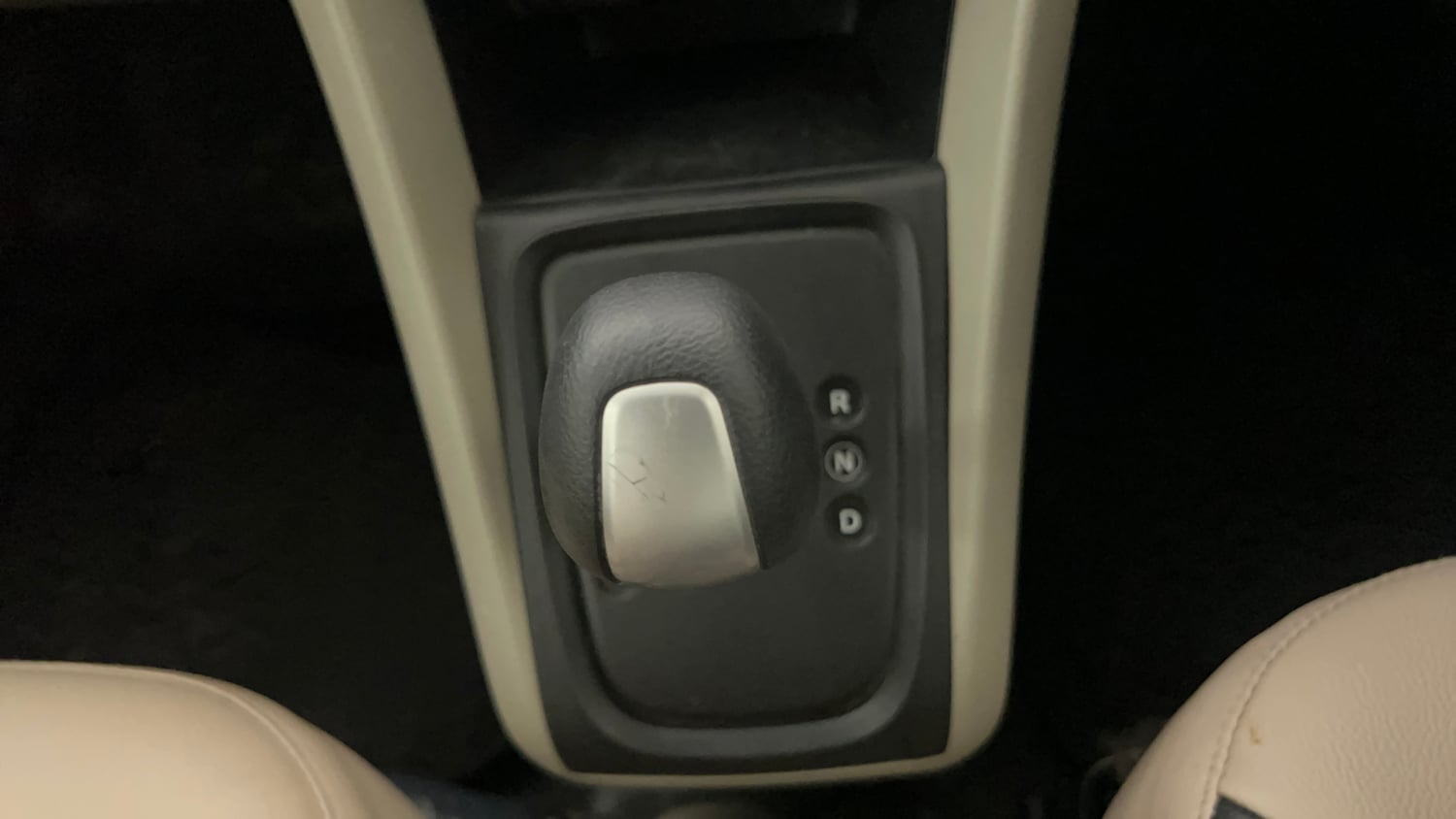 Used 2016 Maruti Suzuki Celerio VXi AMT Petrol Automatic interior GEAR  KNOB VIEW