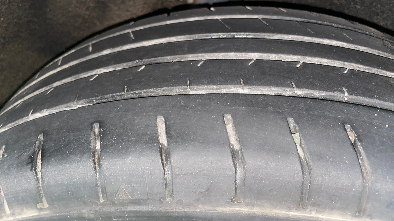 Used 2016 Ford EcoSport Trend 1.5L TDCi Diesel Manual tyres RIGHT REAR TYRE TREAD VIEW