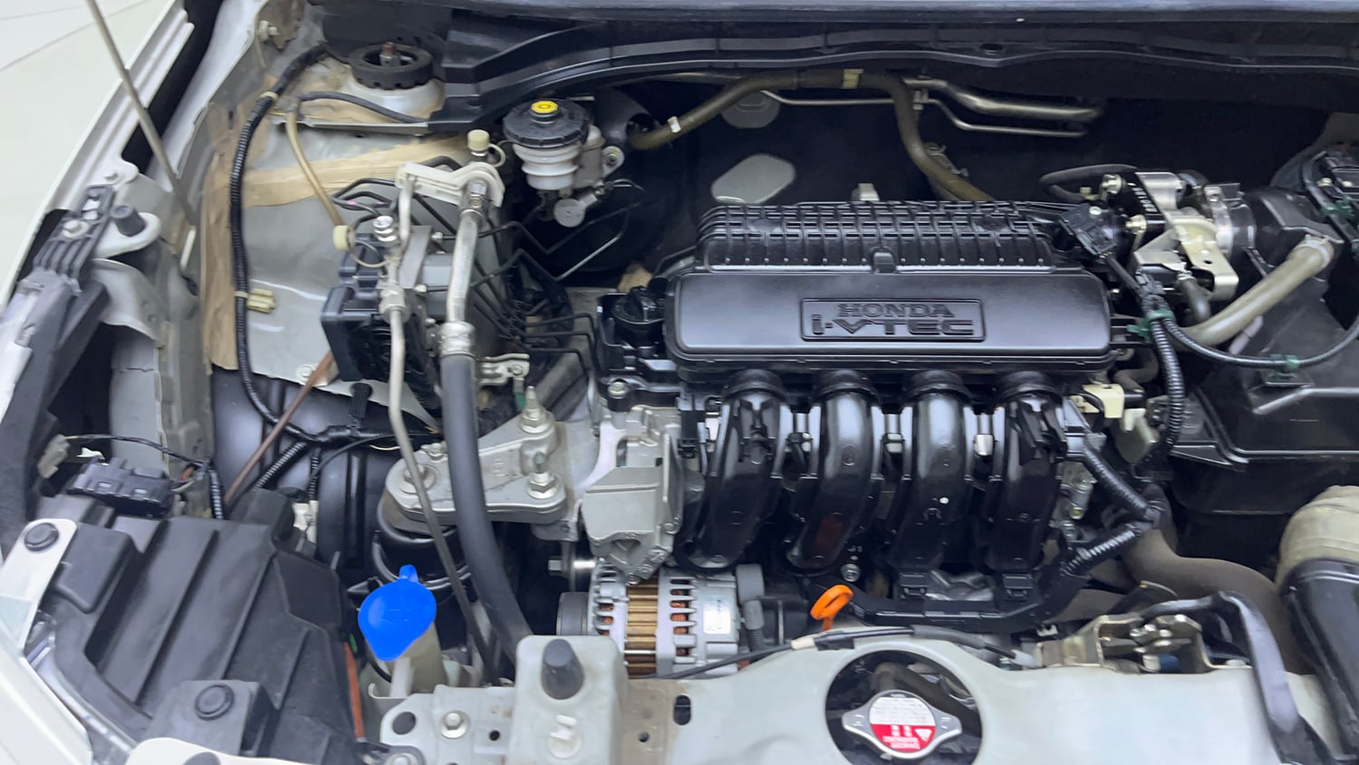 Used 2023 Honda Amaze VX 1.2 Petrol CVT Petrol Automatic engine ENGINE RIGHT SIDE VIEW