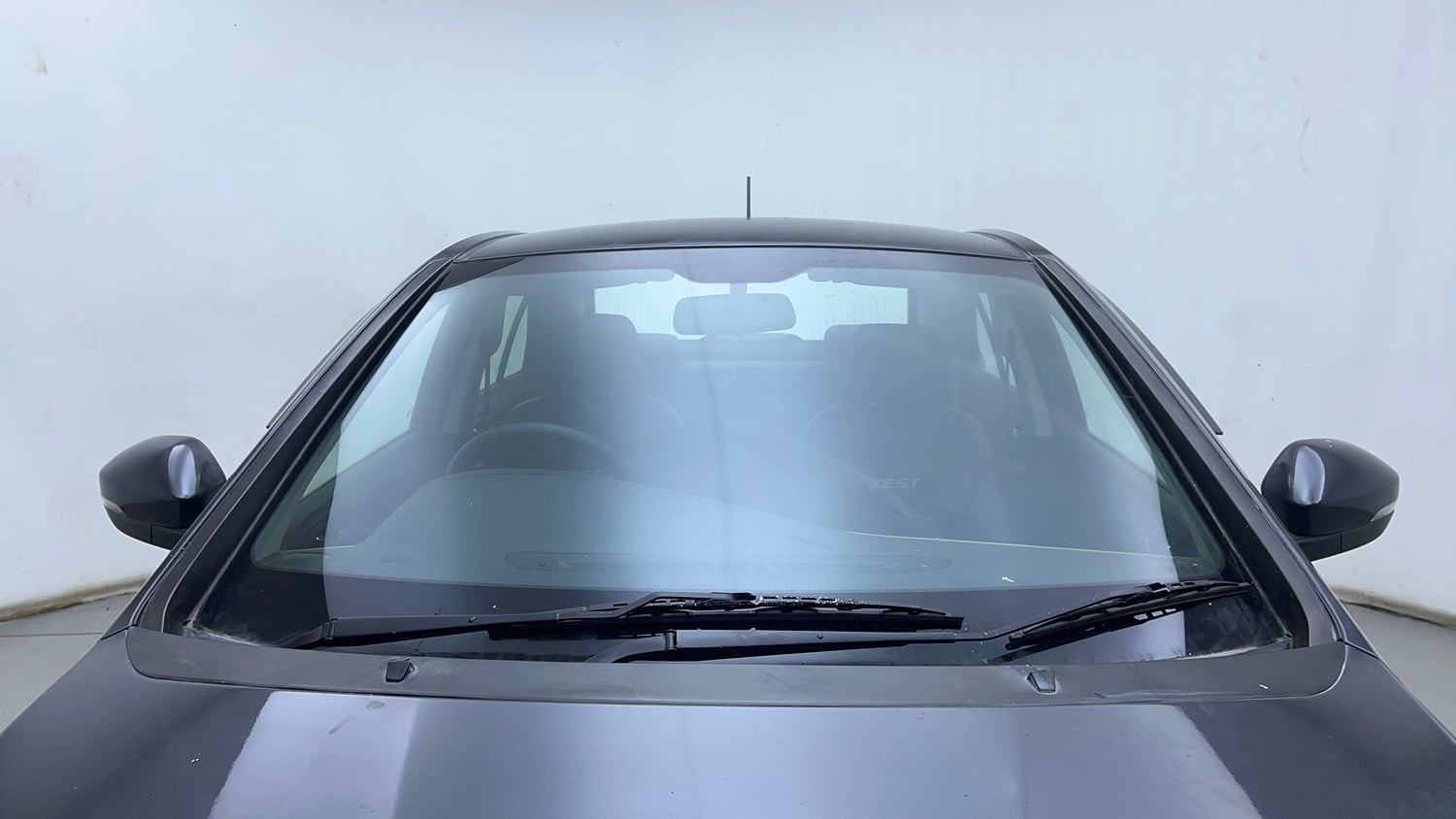 Used 2015 Tata Zest XT Petrol Petrol Manual exterior FRONT WINDSHIELD VIEW