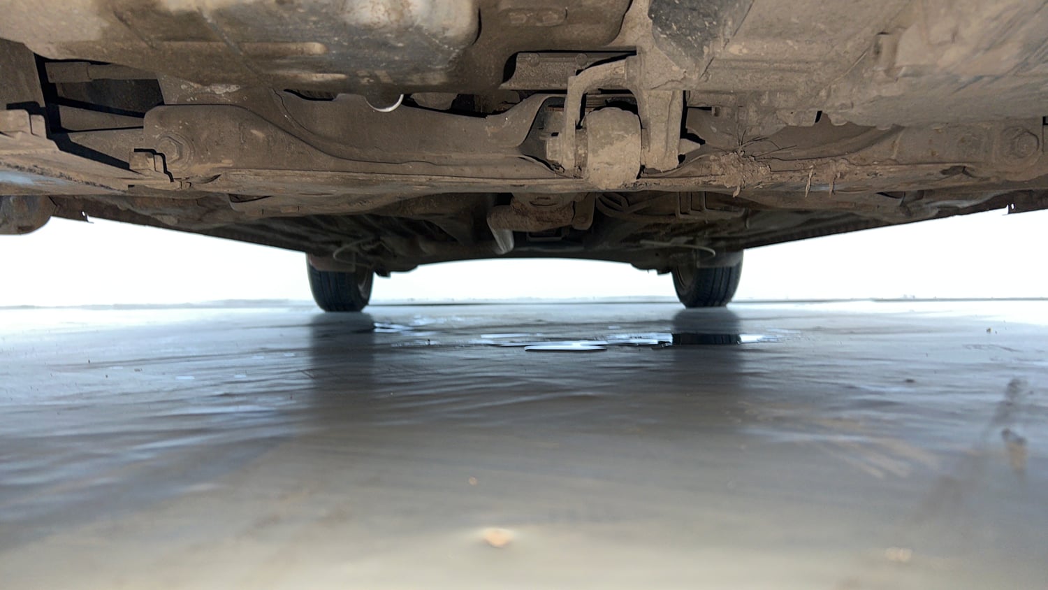 Used 2020 Honda Amaze Exclusive Edition CVT Petrol Petrol Automatic extra FRONT LEFT UNDERBODY VIEW