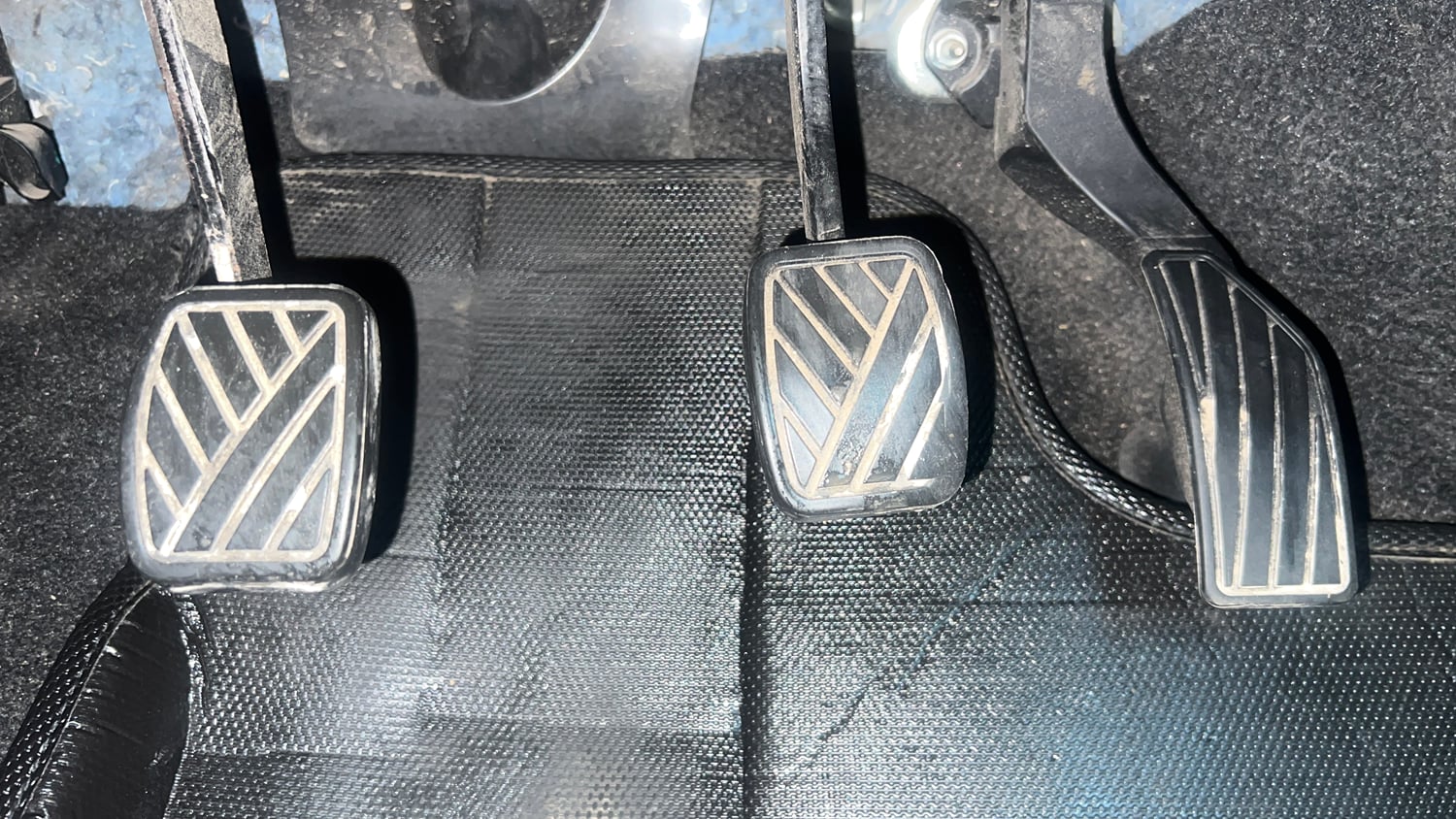 Used 2015 Maruti Suzuki Swift VXi Petrol Manual interior PEDALS VIEW
