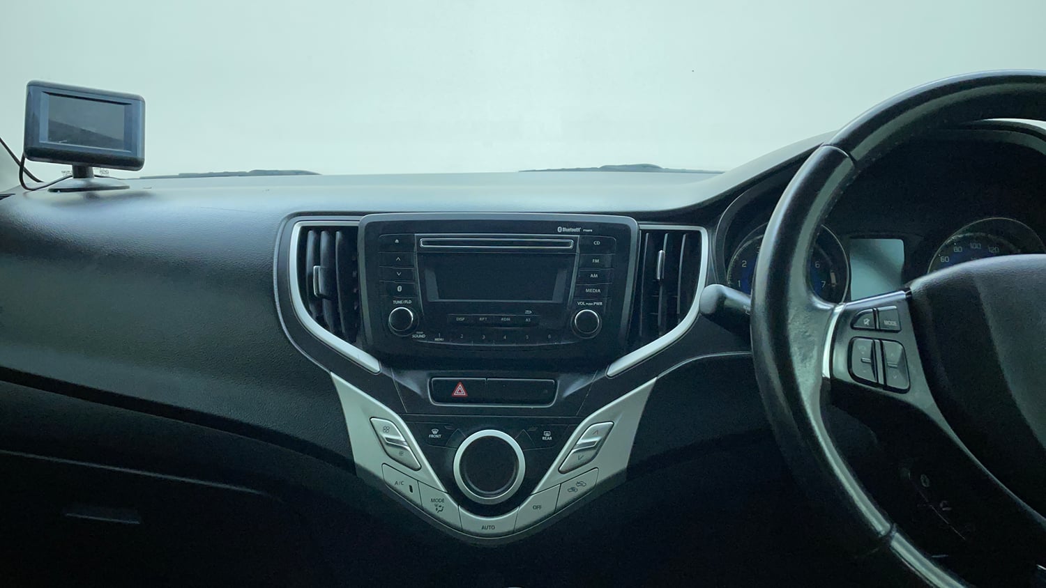 Used 2018 Maruti Suzuki Baleno Zeta 1.2 AT Petrol Automatic interior MUSIC SYSTEM & AC CONTROL VIEW