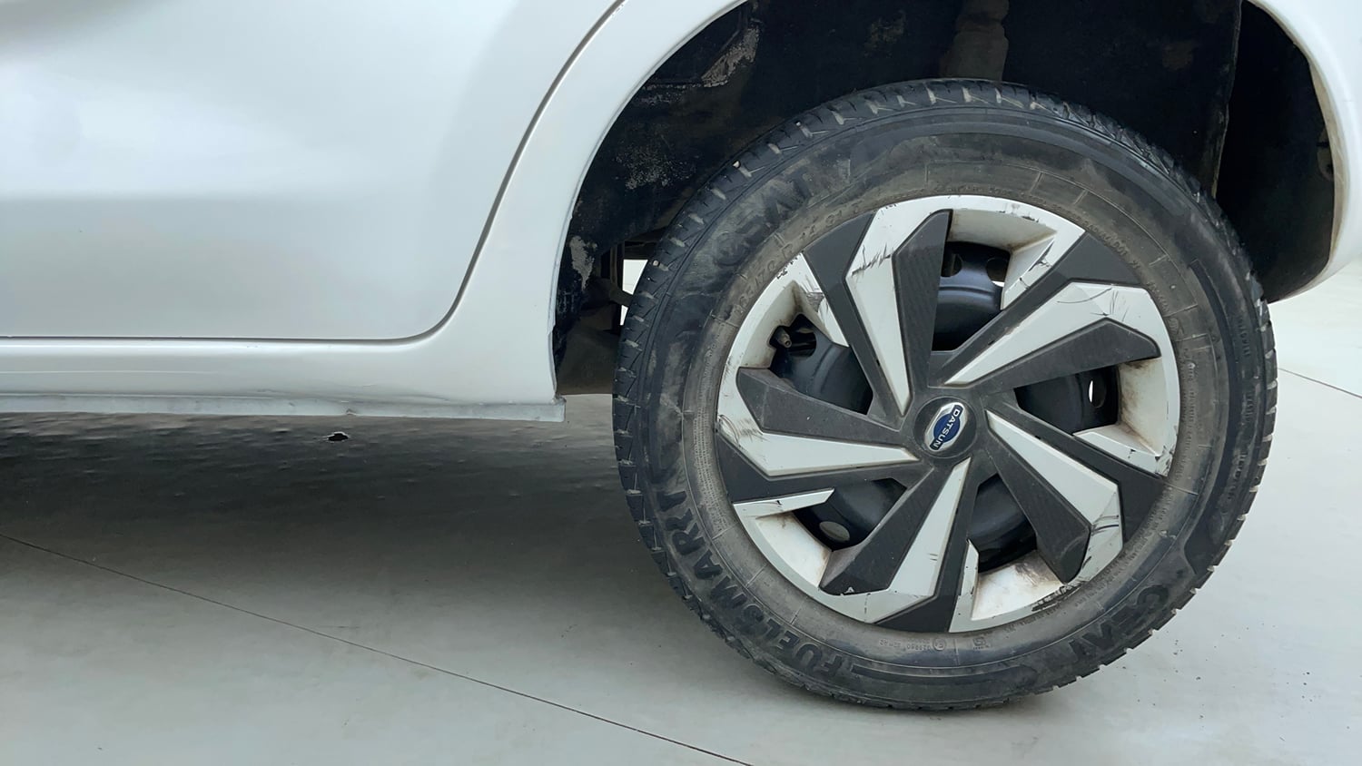 Used 2022 Datsun Redi-GO T(O) 1.0 Petrol Manual tyres LEFT REAR TYRE RIM VIEW