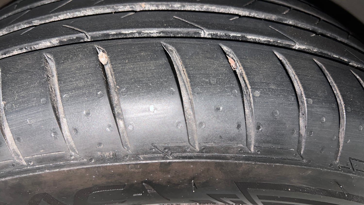 Used 2020 Skoda Rapid Active 1.0 TSI MT Petrol Manual tyres RIGHT FRONT TYRE TREAD VIEW
