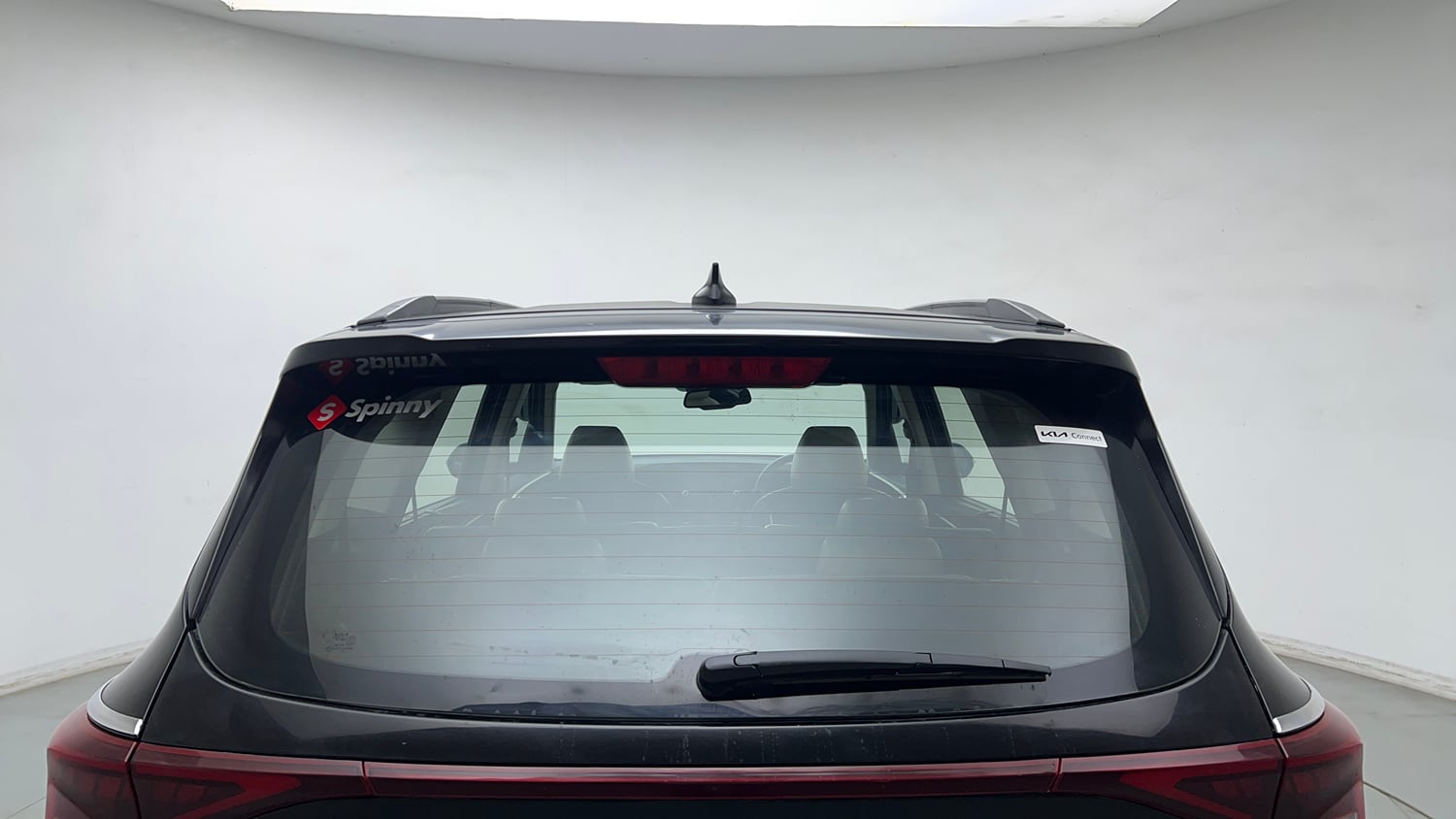 Used 2022 Kia Carens Luxury Plus 1.4 Petrol DCT 7 STR Petrol Automatic exterior BACK WINDSHIELD VIEW