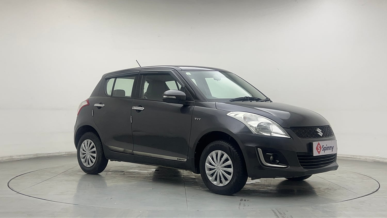 Used 2015 Maruti Suzuki Swift VXi Petrol Manual exterior RIGHT FRONT CORNER VIEW
