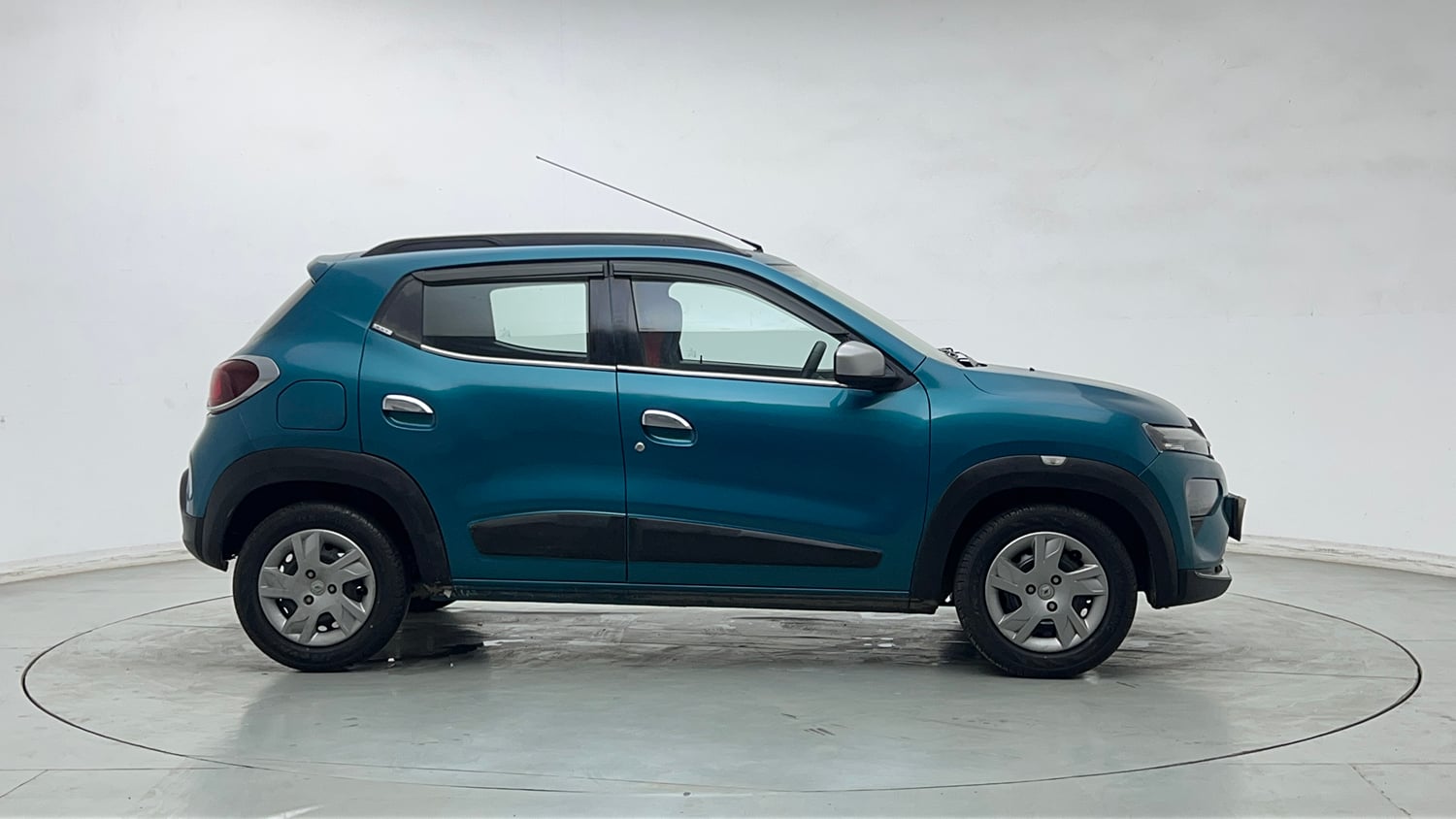 Used 2021 Renault Kwid RXT 1.0 AMT Opt Petrol Automatic exterior RIGHT SIDE VIEW