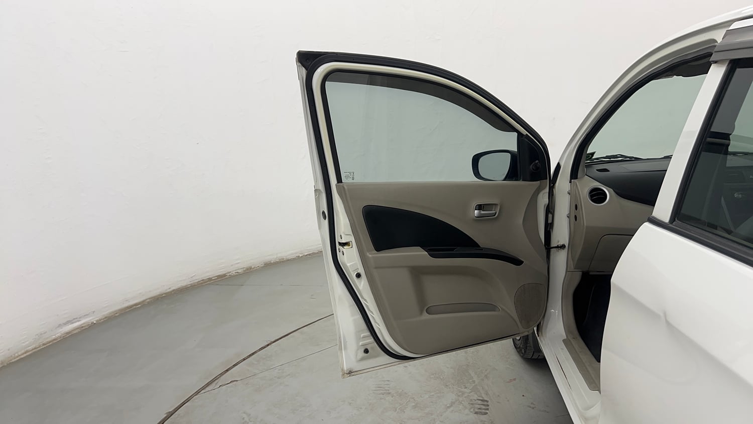 Used 2015 Maruti Suzuki Celerio VXi Petrol Manual interior LEFT FRONT DOOR OPEN VIEW