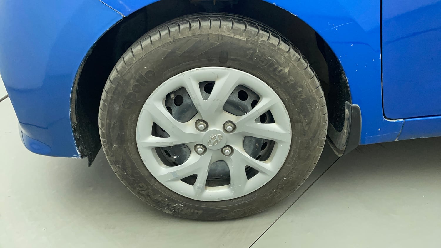 Used 2018 Hyundai Grand i10 Sportz 1.2 Kappa VTVT Petrol Manual tyres LEFT FRONT TYRE RIM VIEW