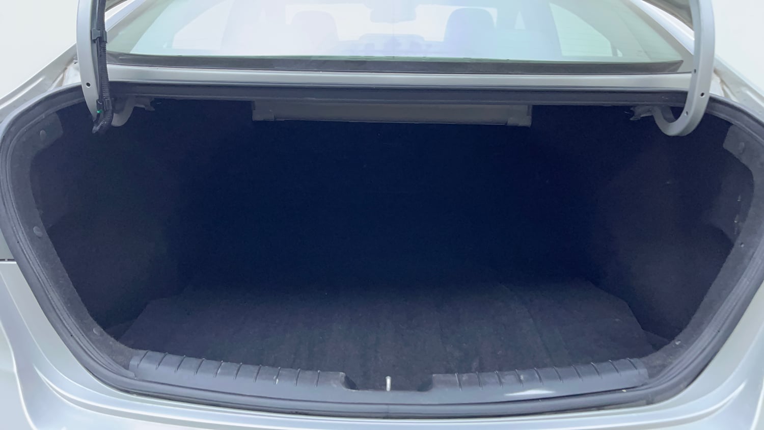 Used 2017 Hyundai Elantra 2.0 SX (O) AT Petrol Automatic interior DICKY INSIDE VIEW