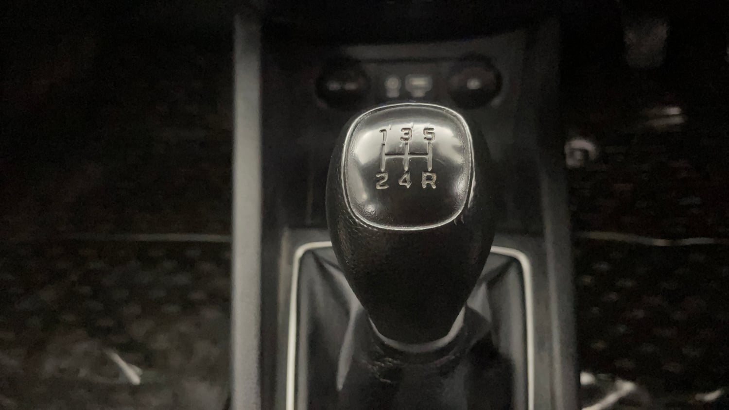 Used 2020 Hyundai Elite i20 Sportz Plus 1.2 Petrol Manual interior GEAR  KNOB VIEW