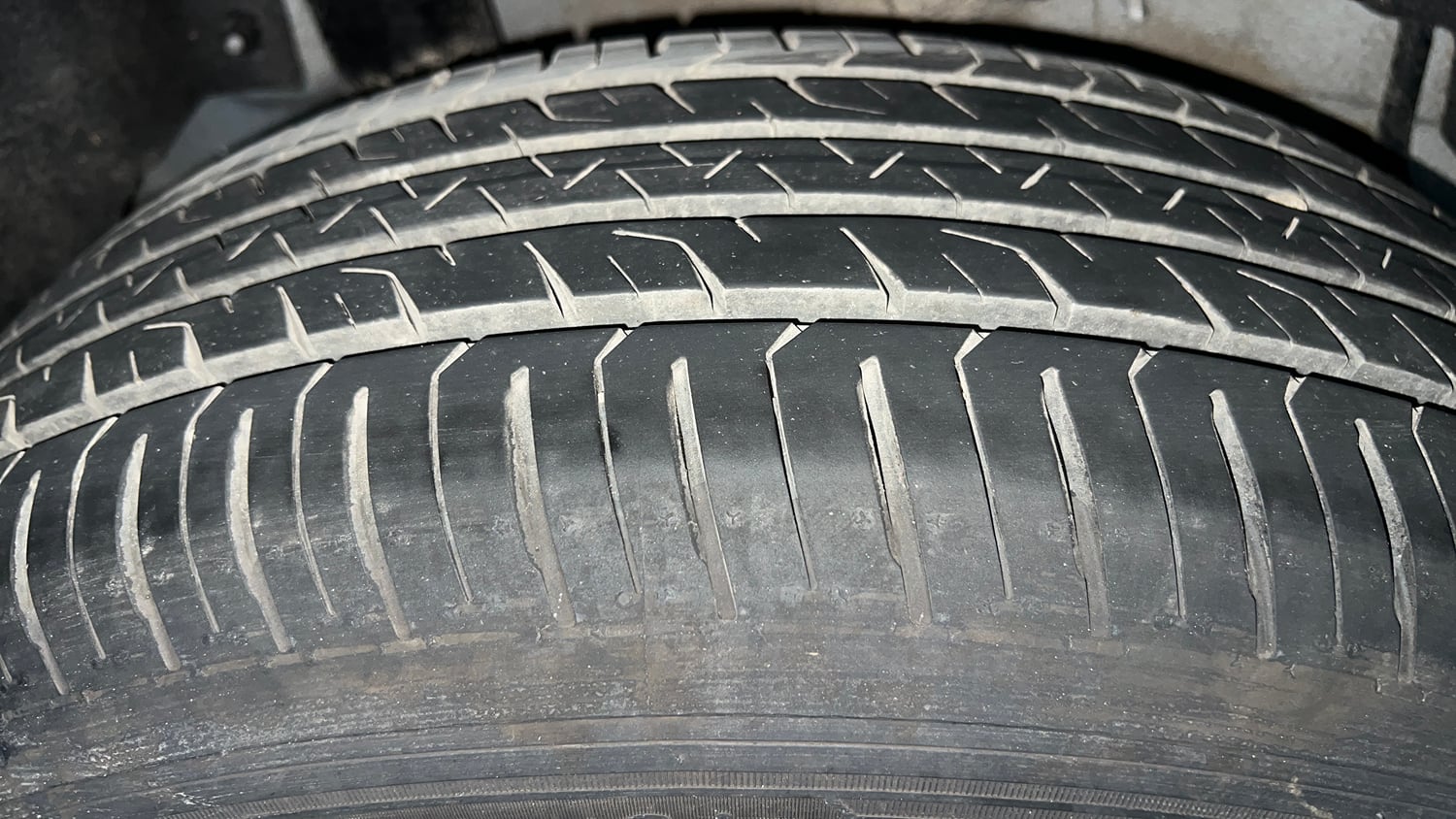 Used 2026 Tata Sierra Pure + P DCA Petrol Petrol Automatic tyres RIGHT REAR TYRE TREAD VIEW