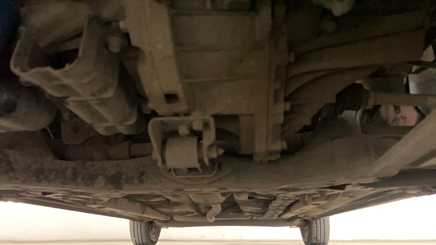 Used 2016 Hyundai Xcent SX 1.2 Petrol Manual extra FRONT LEFT UNDERBODY VIEW