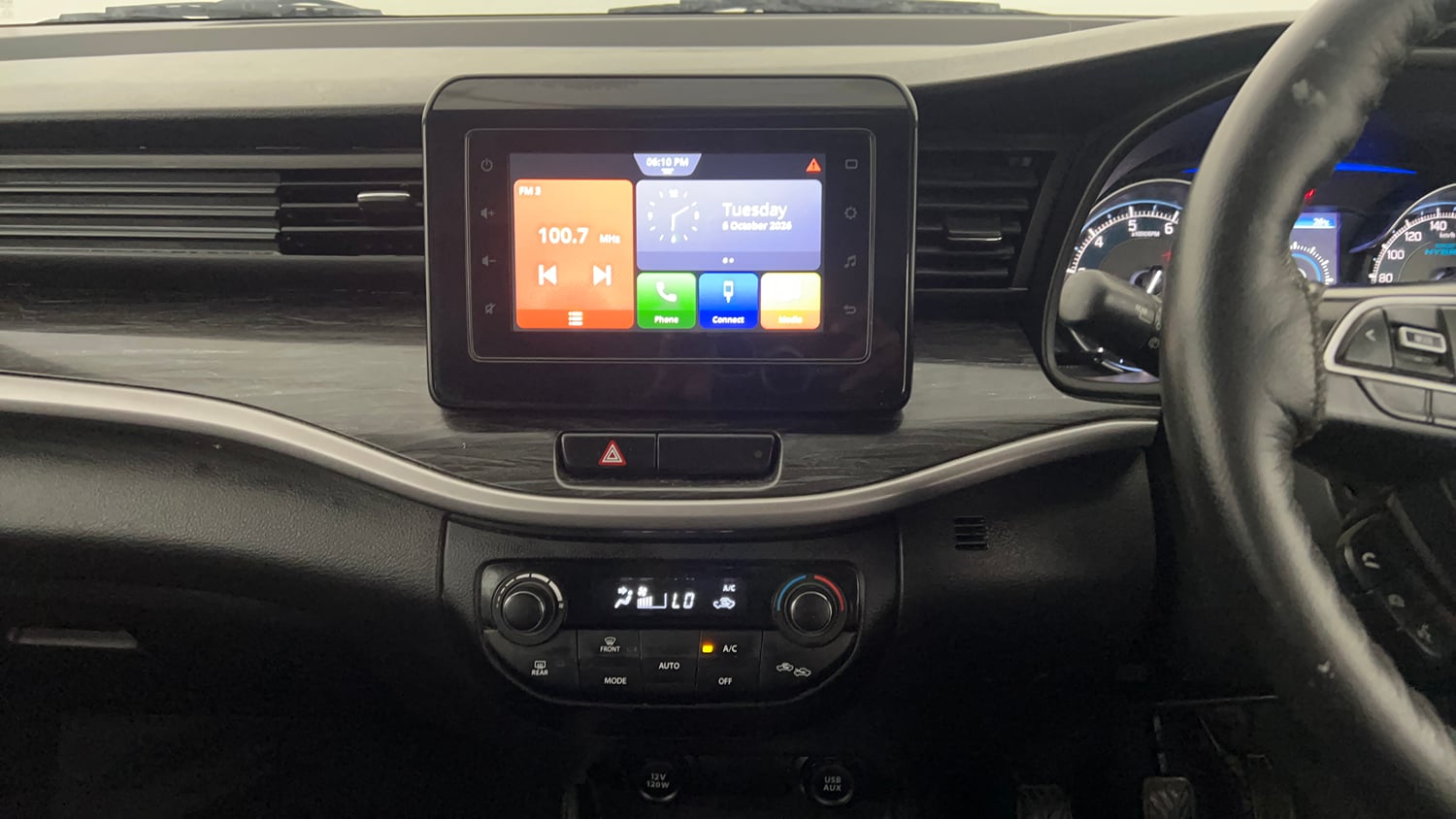 Used 2022 Maruti Suzuki XL6 Zeta MT Petrol Petrol Manual interior MUSIC SYSTEM & AC CONTROL VIEW