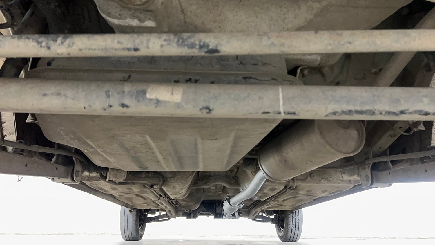 Used 2014 Maruti Suzuki Alto 800 Lxi Petrol Manual extra REAR UNDERBODY VIEW (TAKEN FROM REAR)