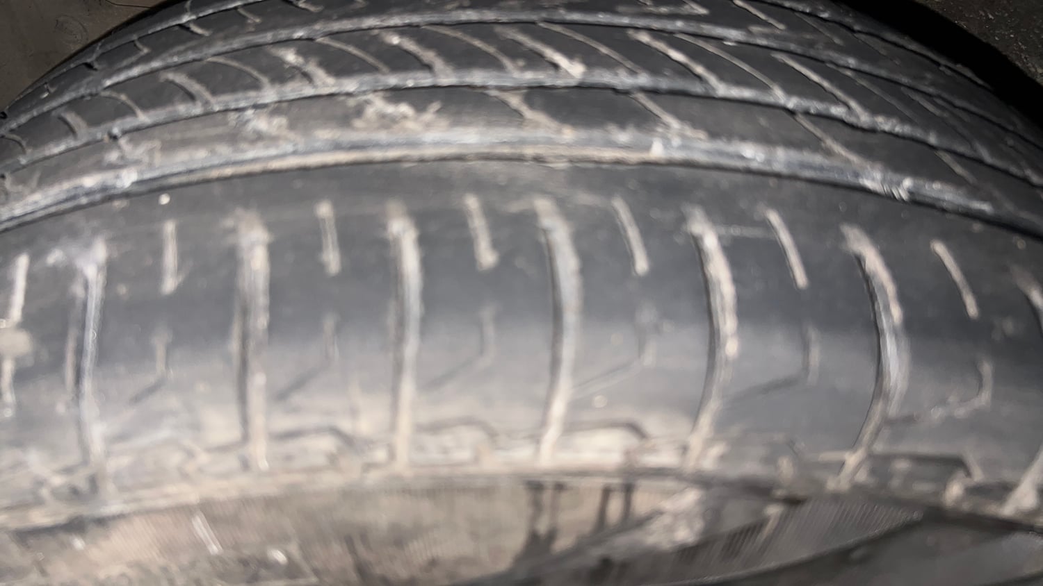 Used 2022 Maruti Suzuki S-Cross Zeta Petrol Manual tyres LEFT FRONT TYRE TREAD VIEW