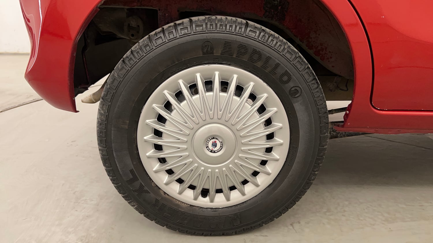 Used 2016 Maruti Suzuki Alto 800 VXi Petrol Manual tyres RIGHT REAR TYRE RIM VIEW