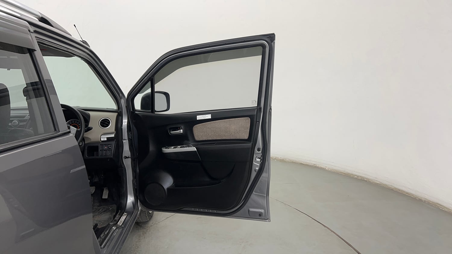 Used 2016 Maruti Suzuki Wagon R 1.0 VXI AMT Petrol Automatic interior RIGHT FRONT DOOR OPEN VIEW