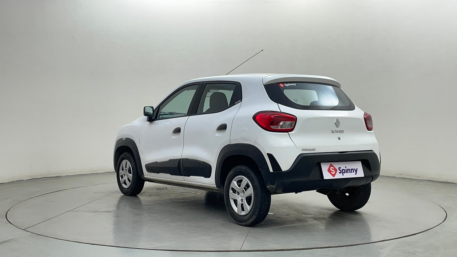 Used 2015 Renault Kwid RXT Petrol Manual exterior LEFT REAR CORNER VIEW