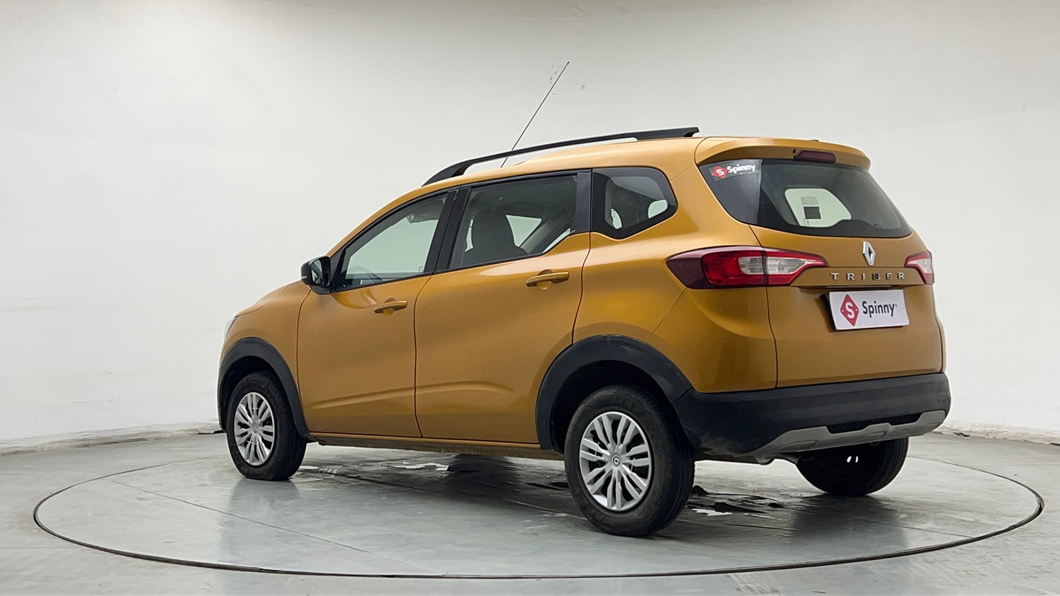 Used 2022 Renault Triber RXT Petrol Manual exterior LEFT REAR CORNER VIEW