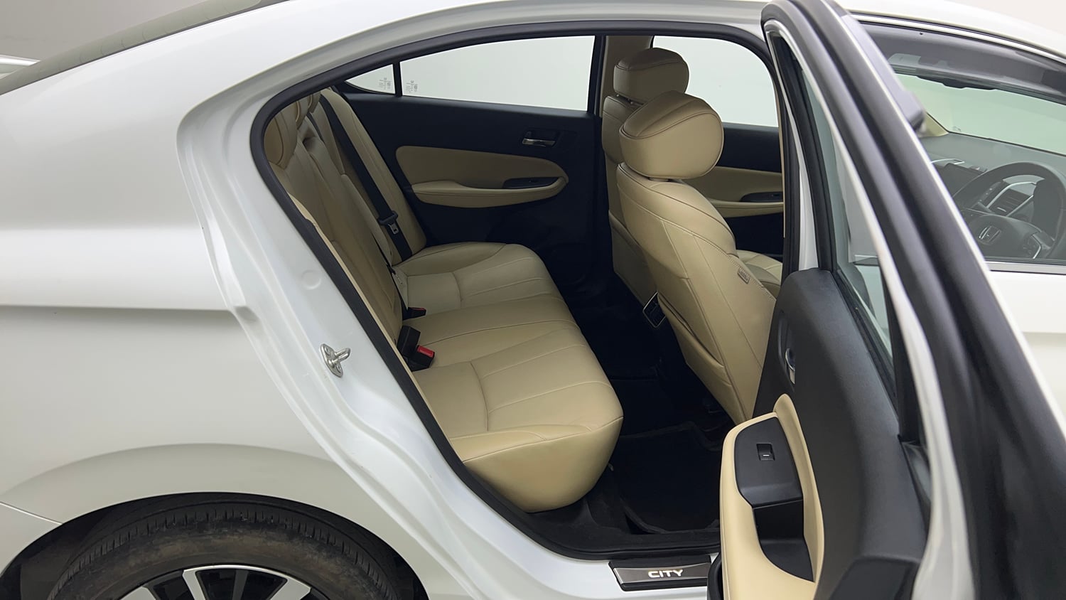 Used 2022 Honda City ZX CVT Petrol Petrol Automatic interior RIGHT SIDE REAR DOOR CABIN VIEW