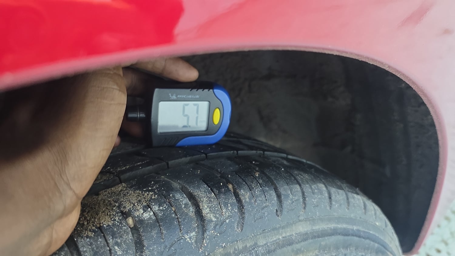 Used 2017 Hyundai Elite i20 Asta 1.2 Petrol Manual tyres RIGHT REAR TYRE TREAD VIEW