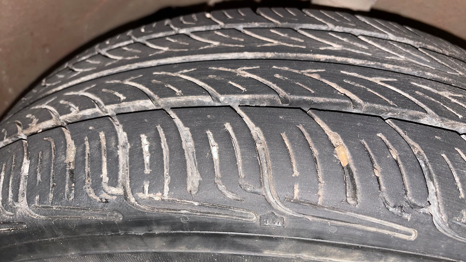 Used 2015 Maruti Suzuki Alto K10 VXi AMT Petrol Automatic tyres RIGHT FRONT TYRE TREAD VIEW