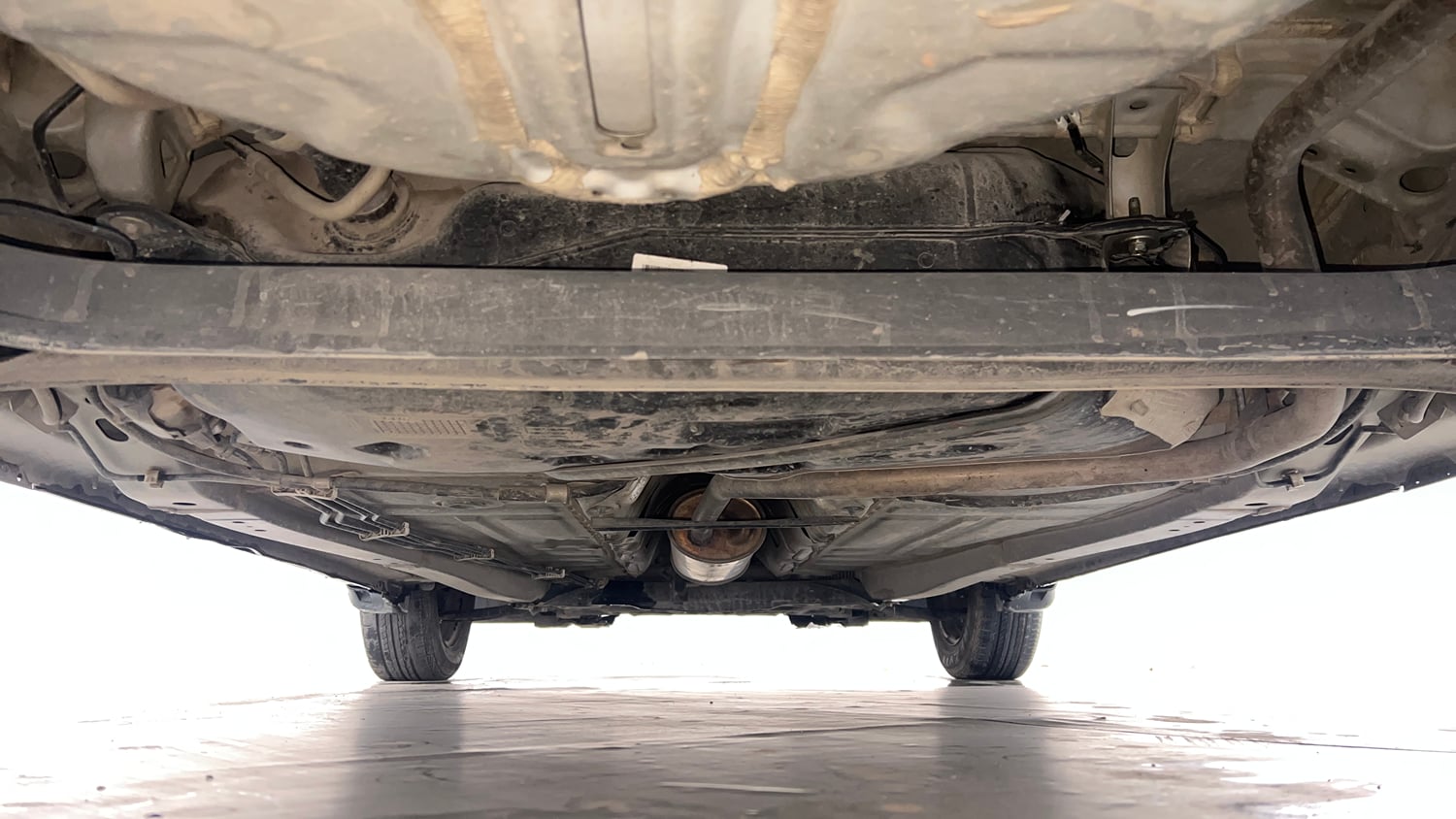 Used 2019 null Petrol Automatic extra REAR UNDERBODY VIEW (TAKEN FROM REAR)