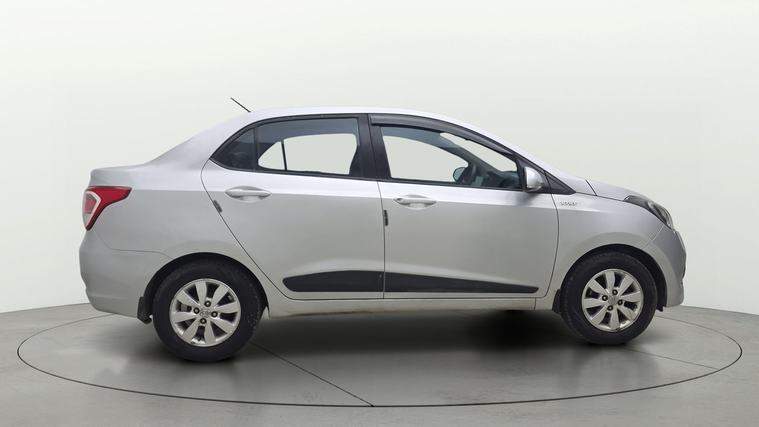 Used 2014 Hyundai Xcent S 1.2 (O) Petrol Manual exterior RIGHT SIDE VIEW
