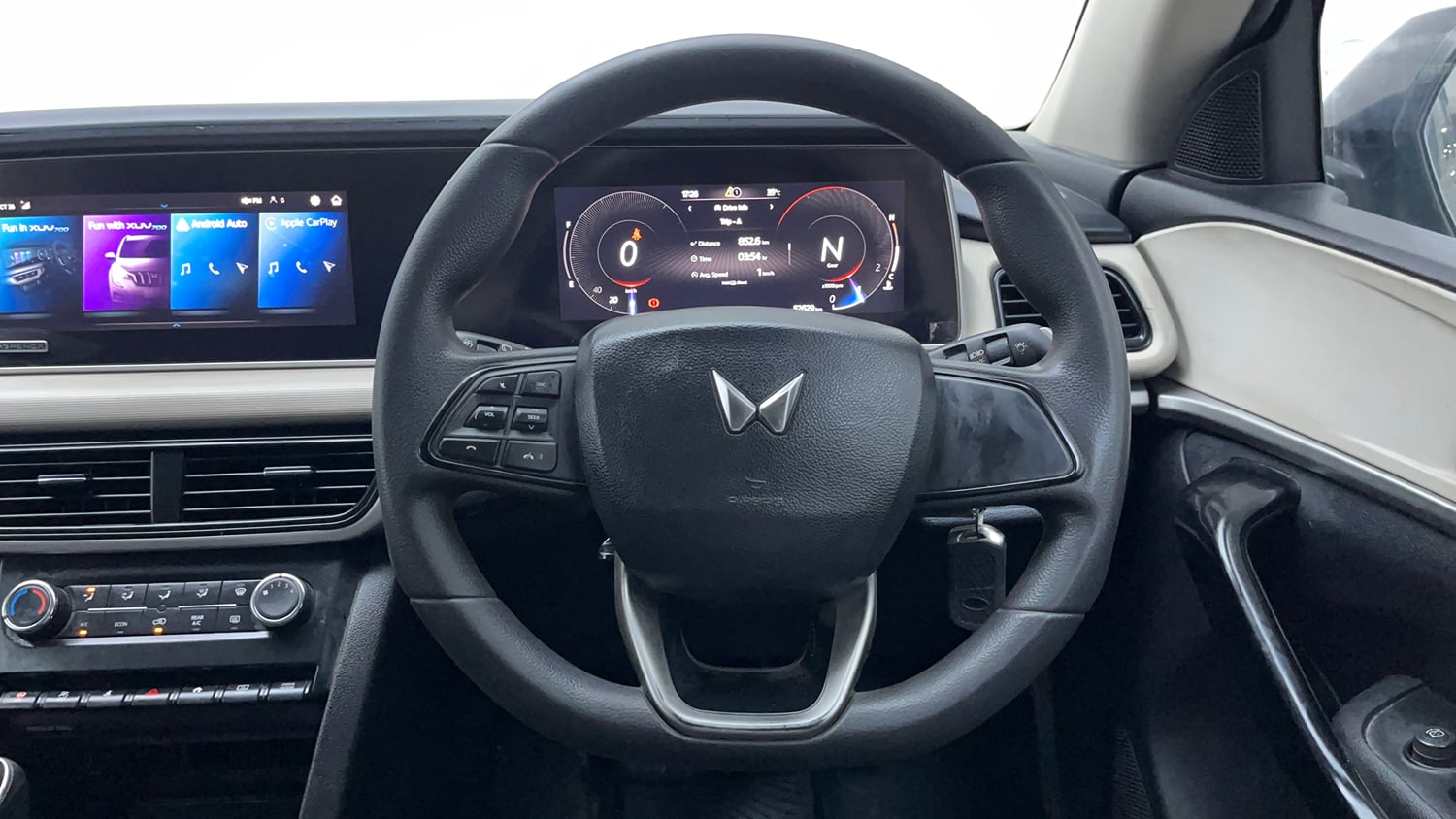 Used 2022 Mahindra XUV700 AX 5 Diesel MT 7 STR Diesel Manual interior STEERING VIEW