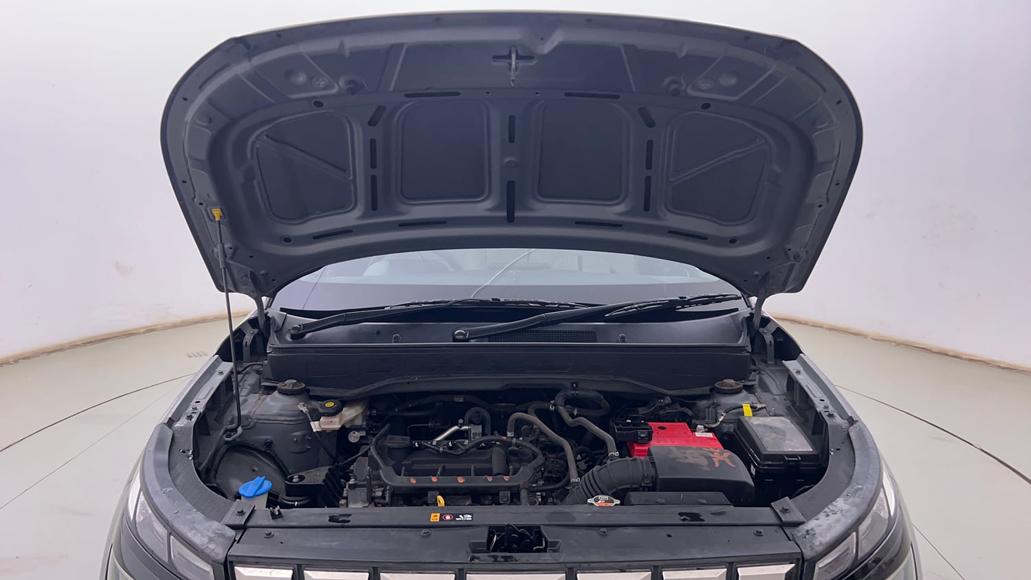Used 2025 Hyundai Venue S 1.2 Petrol Petrol Manual engine ENGINE & BONNET OPEN FRONT VIEW