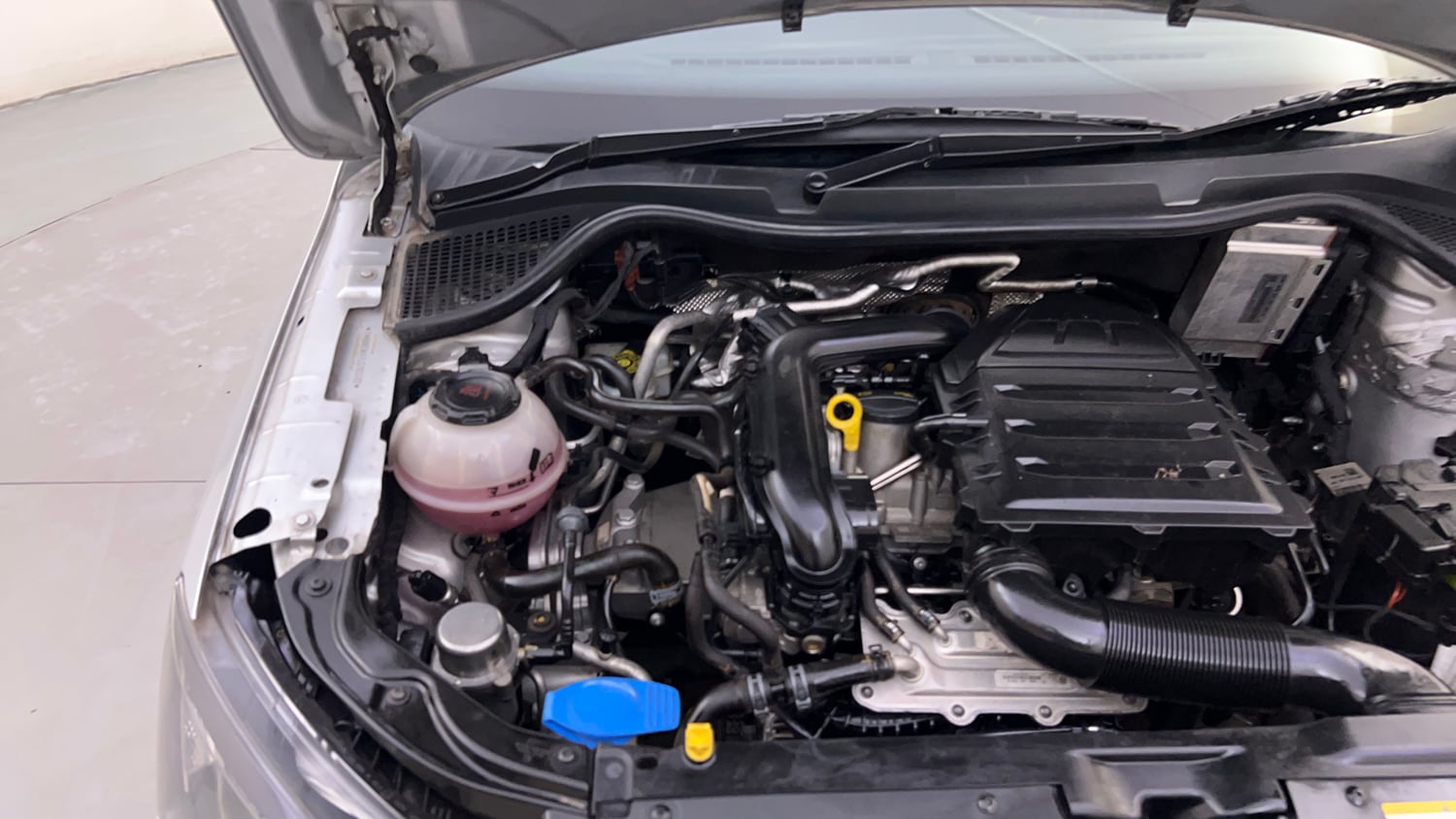 Used 2020 Skoda Rapid Active 1.0 TSI MT Petrol Manual engine ENGINE RIGHT SIDE HINGE & APRON VIEW