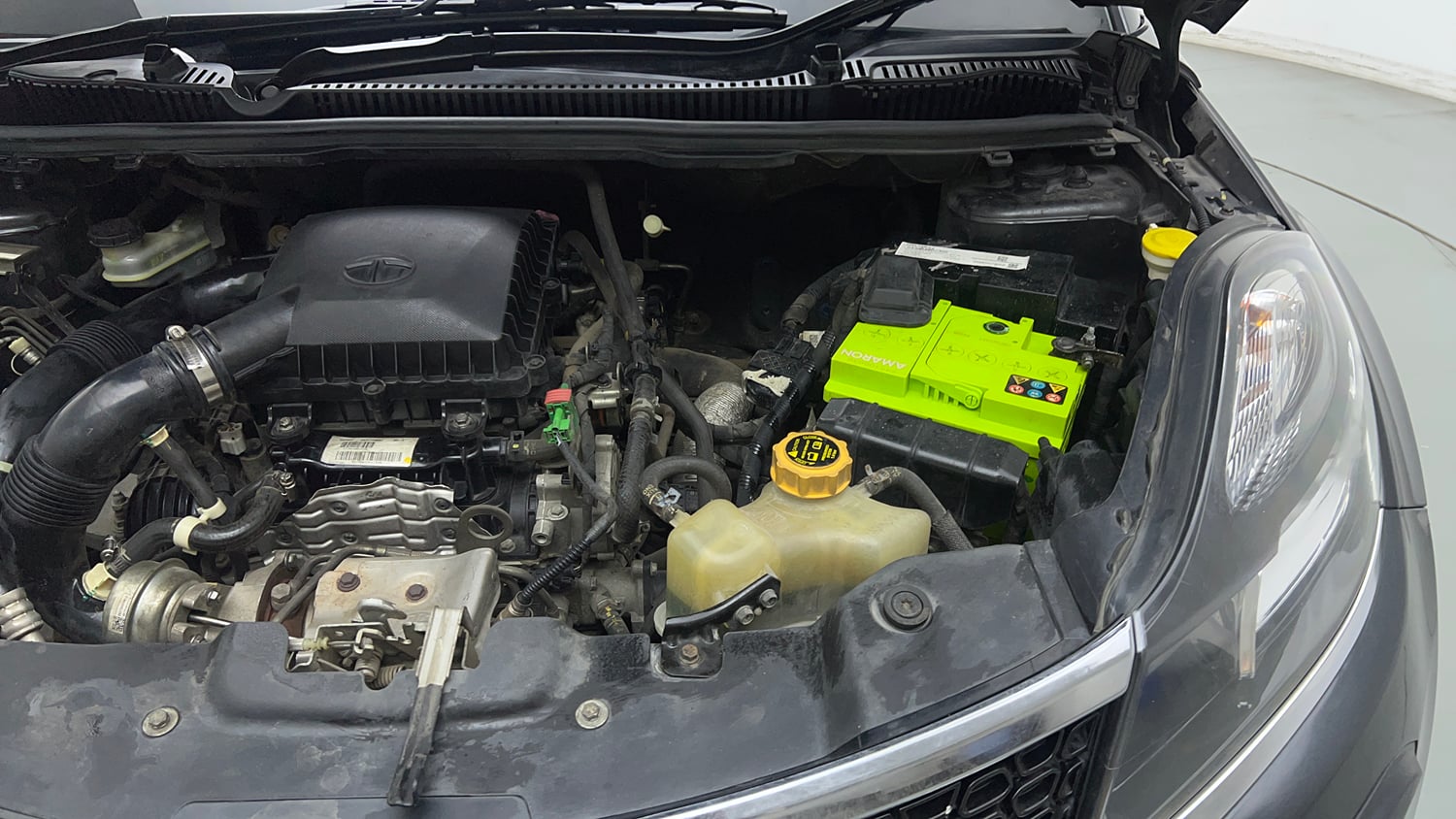 Used 2018 Tata Nexon XM Petrol Manual engine ENGINE LEFT SIDE VIEW
