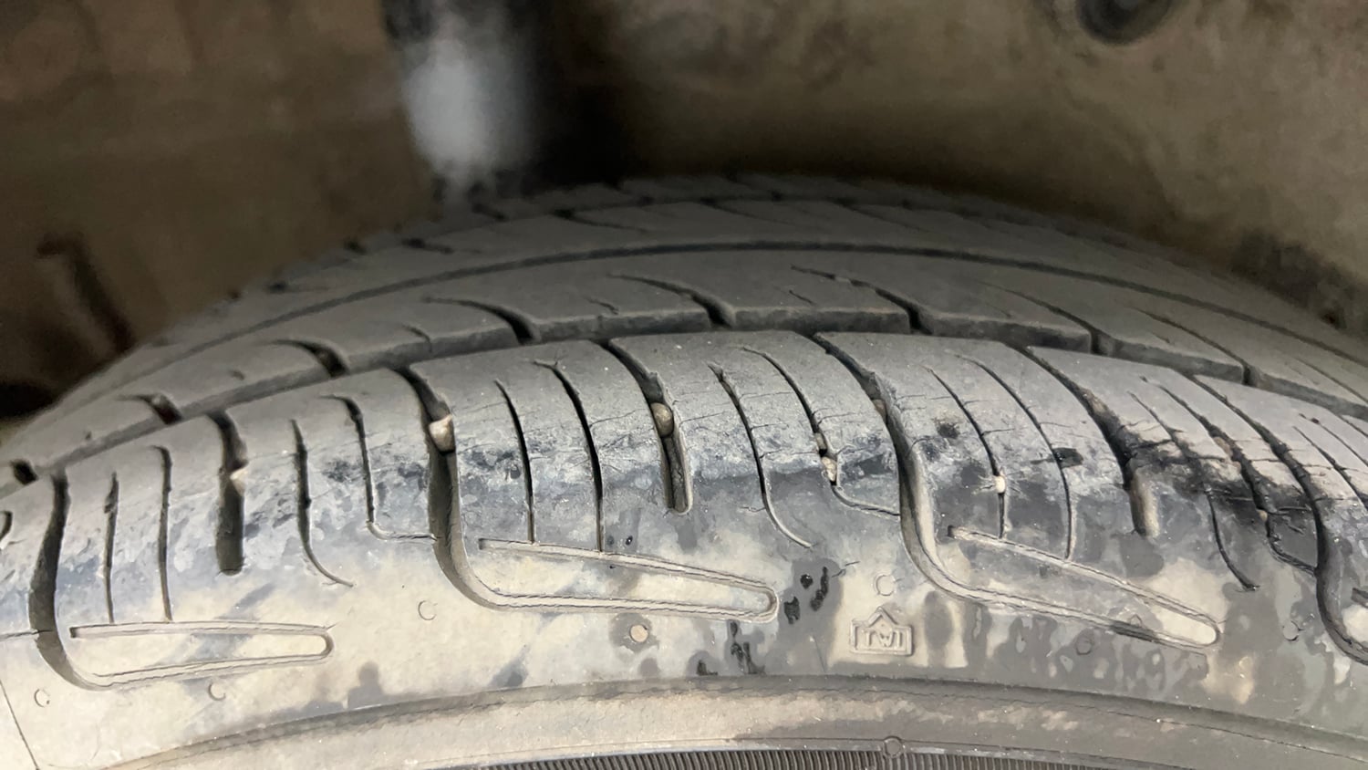 Used 2015 Maruti Suzuki Celerio VXi Petrol Manual tyres RIGHT REAR TYRE TREAD VIEW
