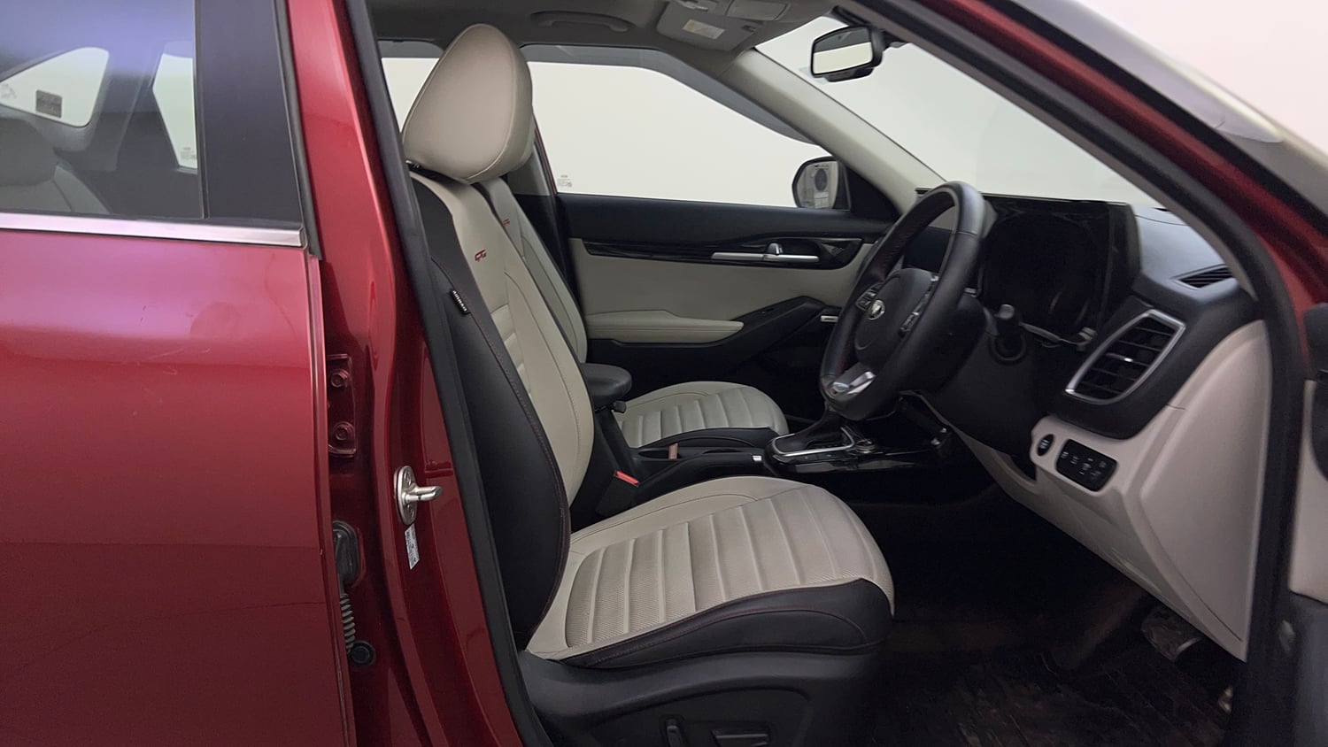 Used 2019 kia Seltos GTX Plus DCT 1.4 Petrol Automatic interior RIGHT SIDE FRONT DOOR CABIN VIEW