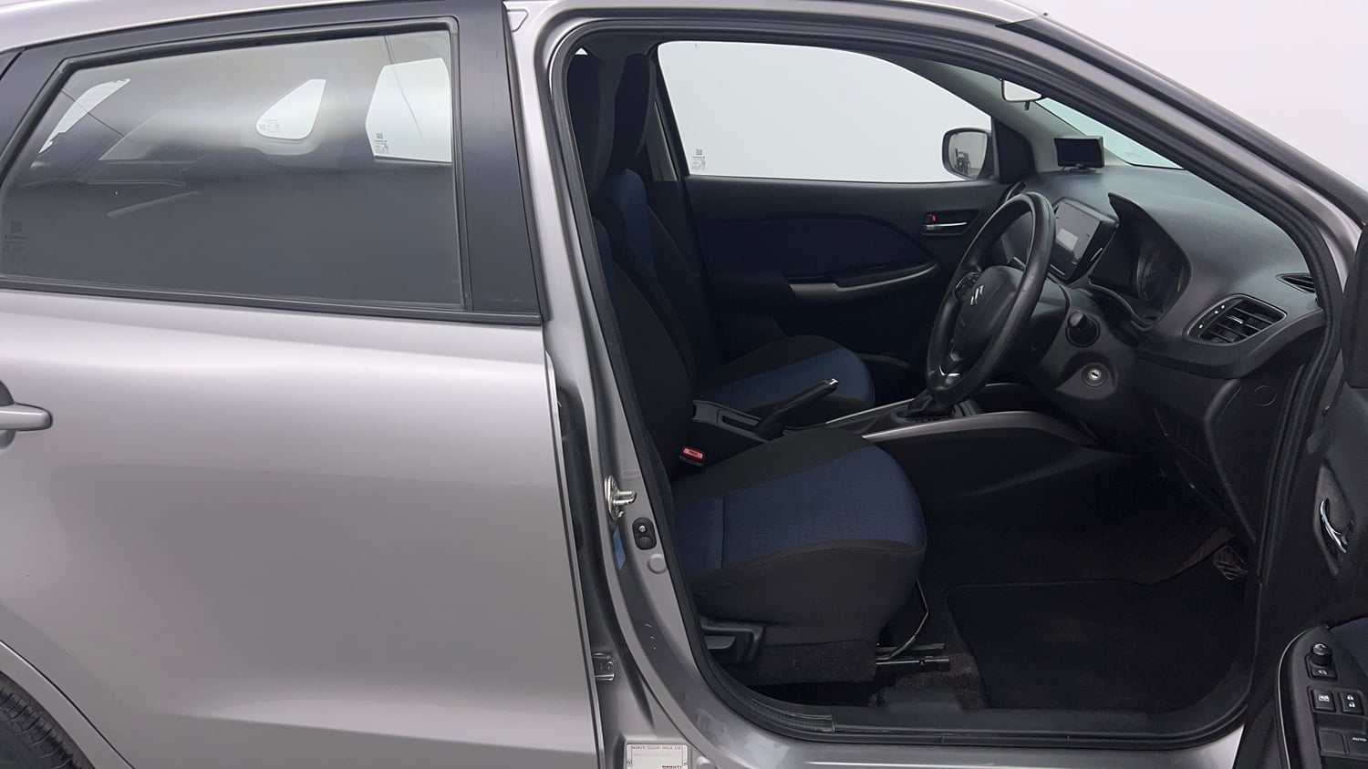 Used 2019 null Petrol Automatic interior RIGHT SIDE FRONT DOOR CABIN VIEW