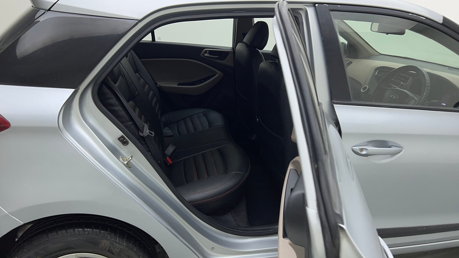 Used 2019 Hyundai Elite i20 Magna Executive 1.2 Petrol Manual interior RIGHT SIDE REAR DOOR CABIN VIEW
