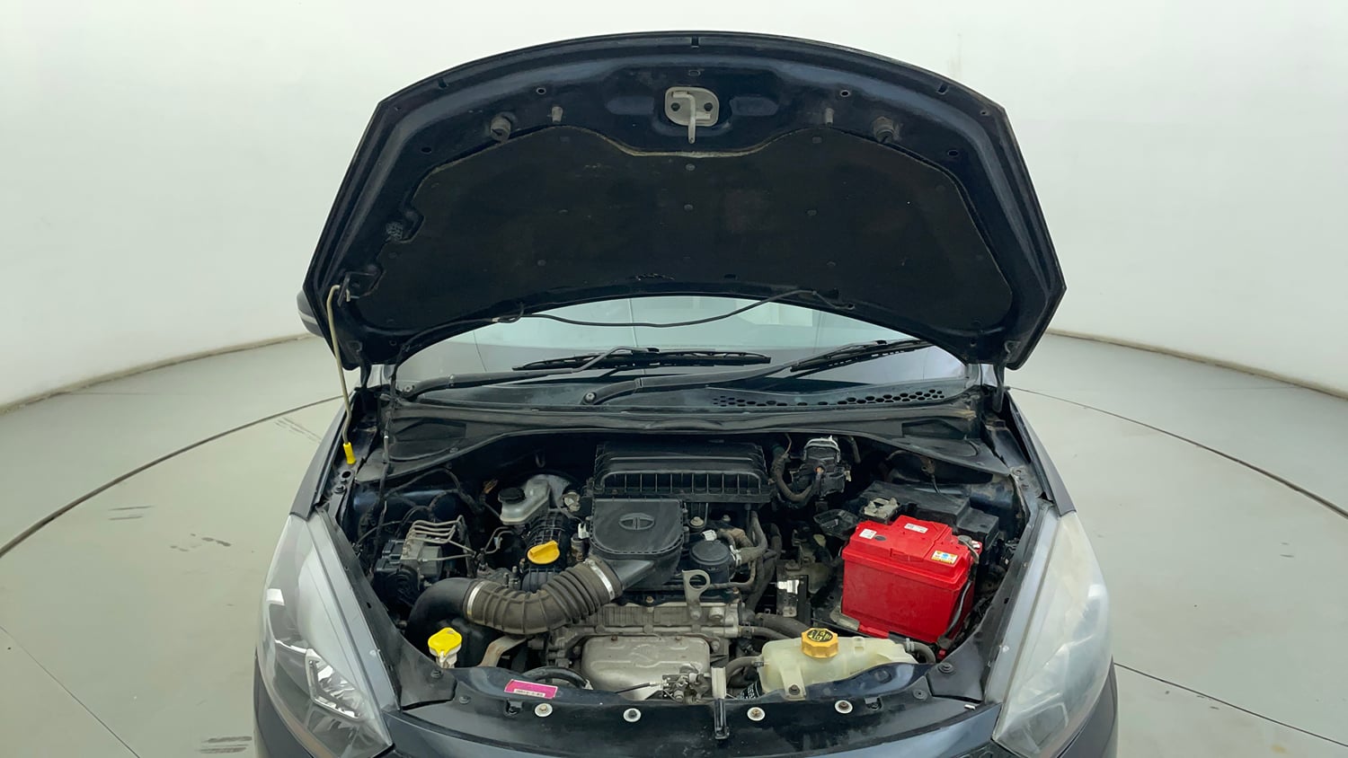 Used 2019 Tata Tigor Revotron XZA Petrol Automatic engine ENGINE & BONNET OPEN FRONT VIEW