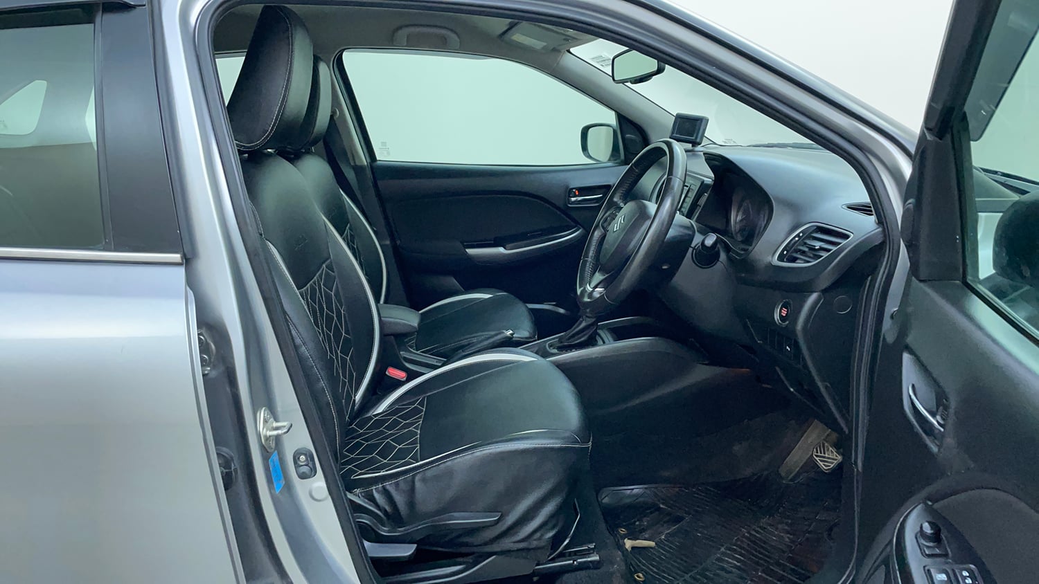 Used 2018 Maruti Suzuki Baleno Zeta 1.2 AT Petrol Automatic interior RIGHT SIDE FRONT DOOR CABIN VIEW