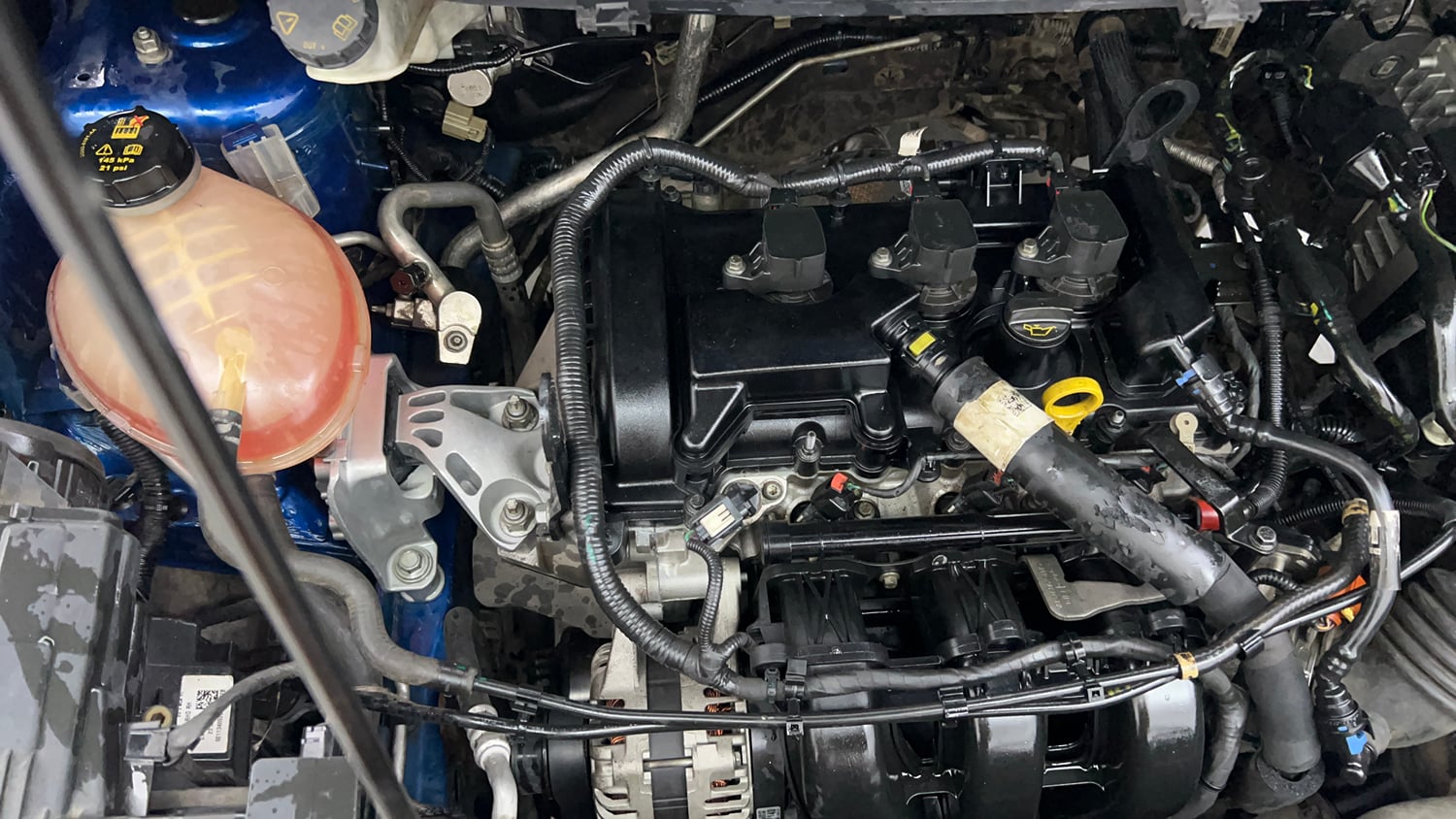 Used 2021 Ford EcoSport Titanium Plus 1.5L Ti-VCT AT Petrol Automatic engine ENGINE RIGHT SIDE VIEW