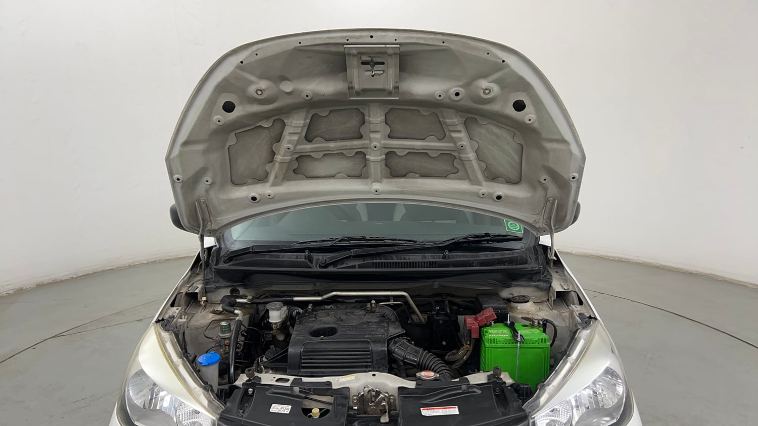 Used 2015 Maruti Suzuki Celerio VXi Petrol Manual engine ENGINE & BONNET OPEN FRONT VIEW