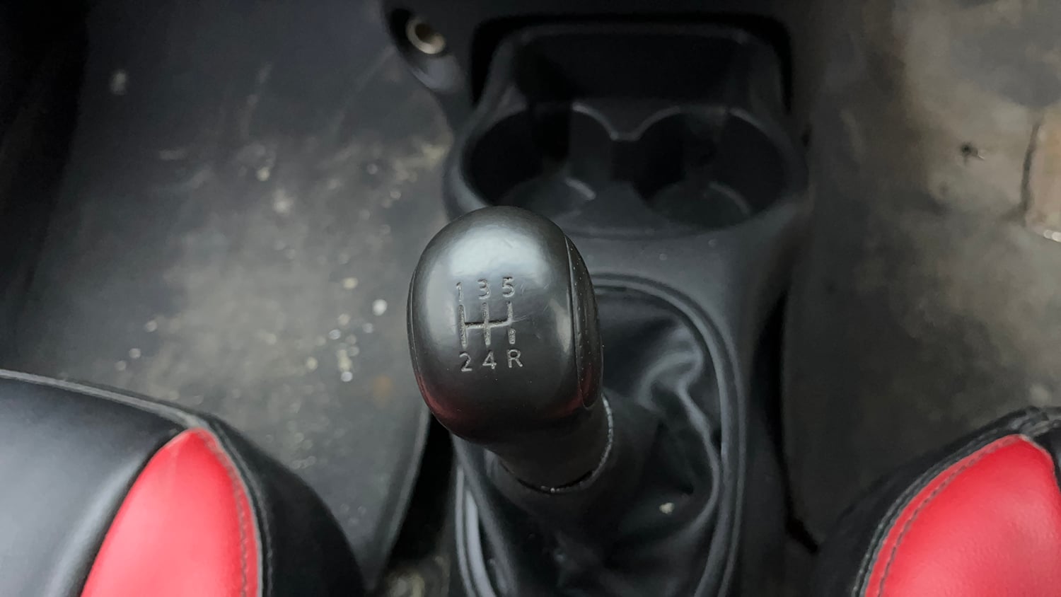 Used 2014 Nissan Micra Active XL Petrol Manual interior GEAR  KNOB VIEW