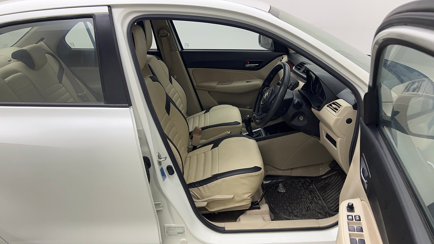 Used 2018 Maruti Suzuki Dzire VXi Petrol Manual interior RIGHT SIDE FRONT DOOR CABIN VIEW